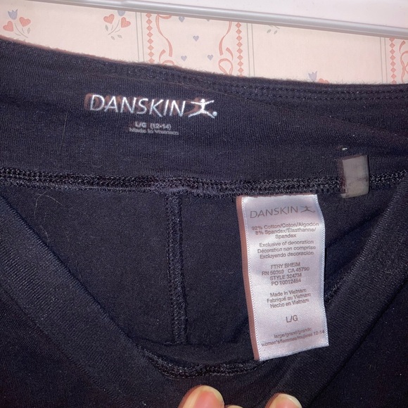 Basic black Danskin cotton leggings. Size large - Picture 3 of 4
